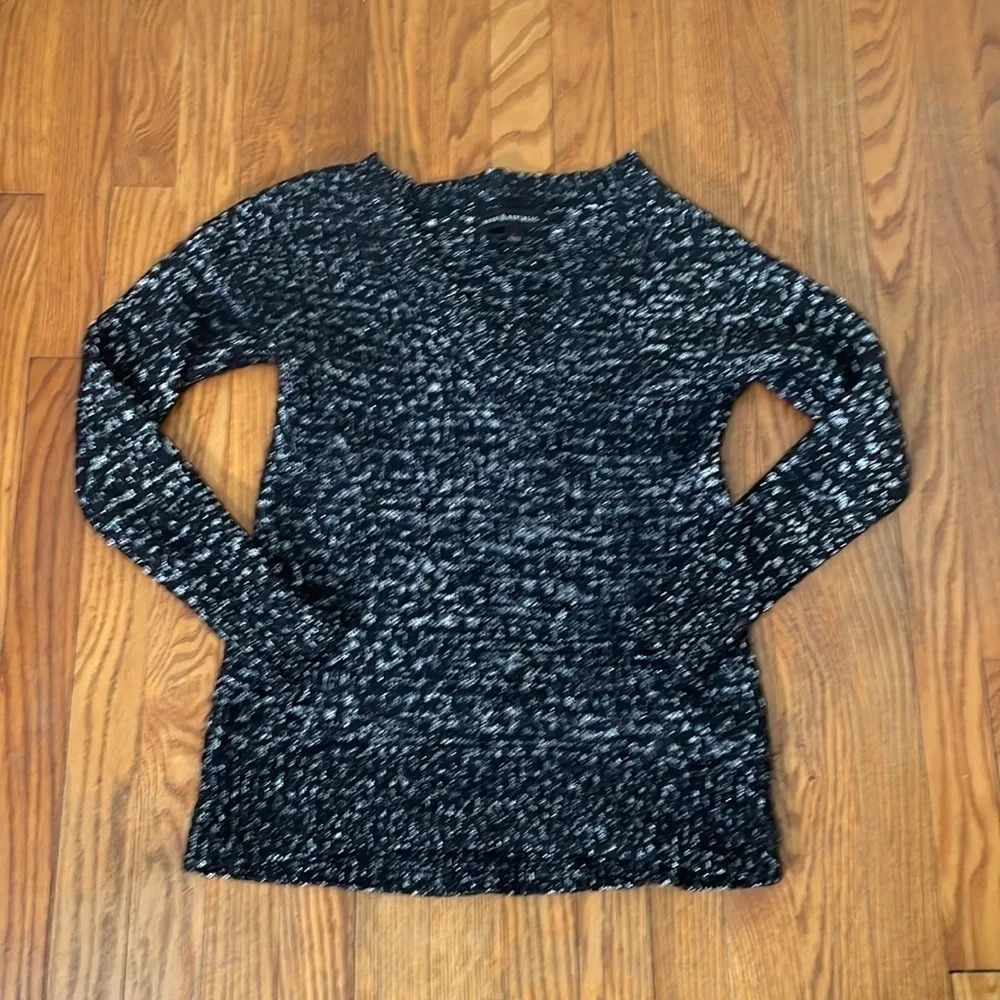Rock & Republic Metallic V-neck Eyelash Sweater black‎ size small indie Sleaze